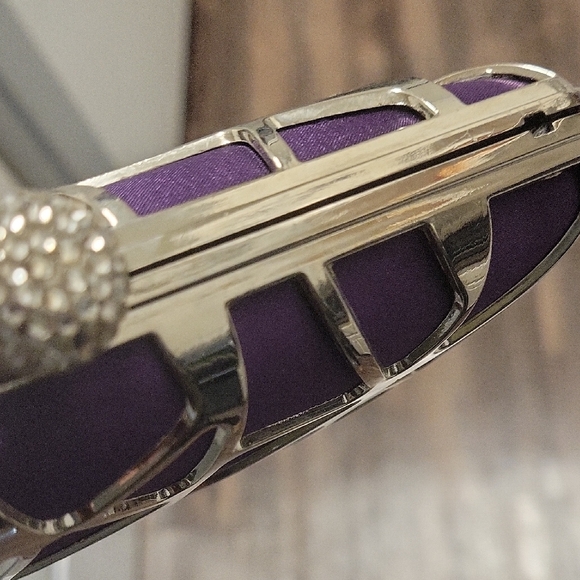 Elegant Purple Clutch with Silver Accents - Picture 5 of 10